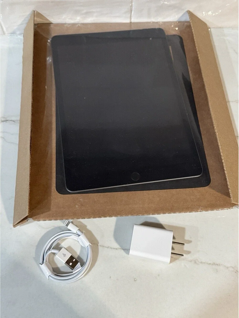 Apple iPad (8th Generation) A2428 32 GB, Wi-Fi + 4G, 10.2 in - Space Gray